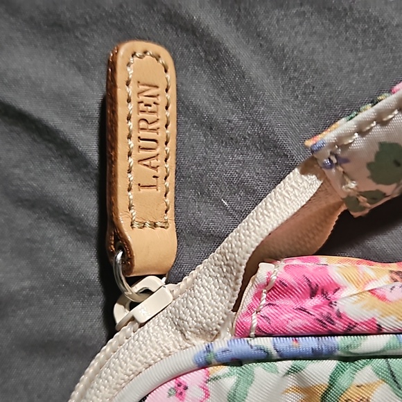 Ralph Lauren make up bag 6inch by 8in floral print - Picture 2 of 6